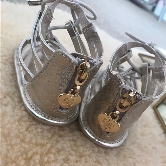 Stuart Weitzman Hold Gladiator Sandals - ADORABLE! - Picture 4 of 6